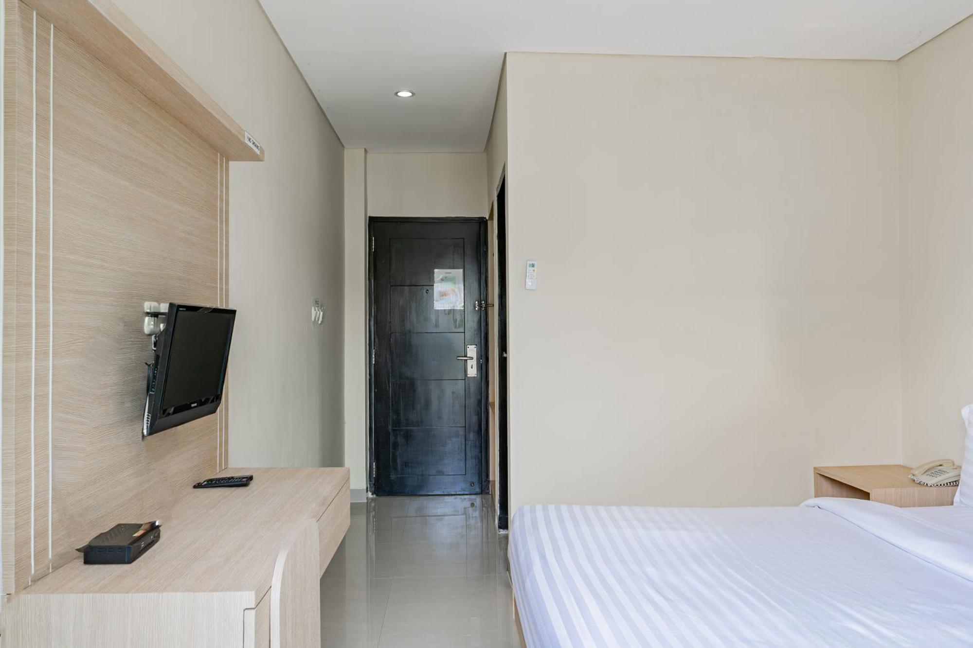Collection O Kuta Near Airport Ngurah Rai Hotel Exterior foto